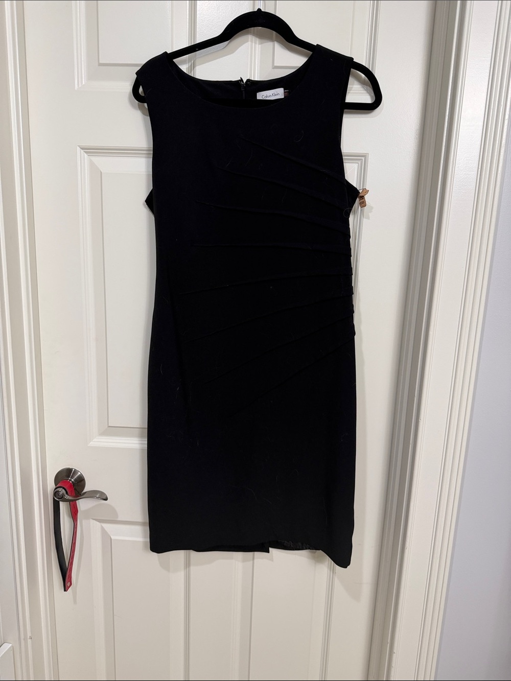 Calvin Klein Black Sleeveless Pleated Sheath classic dress